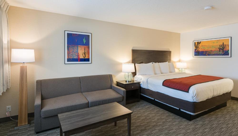 Standard King Room interior